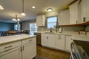 131 W Blackhawk Dr, Fort Atkinson, WI 53538 - Photo 7