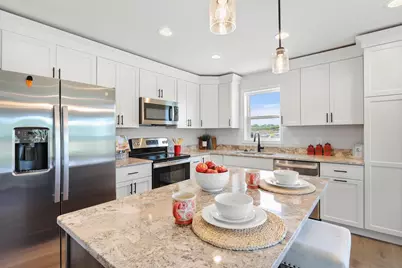 549 Prestige Court, Edgerton, WI 53534 - Photo 5