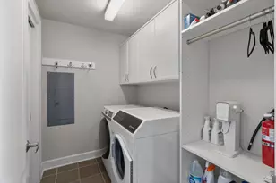 137 E Wilson St, Madison, WI 53703 - Photo 15