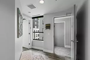 137 E Wilson St, Madison, WI 53703 - Photo 19