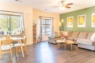 1325 Bunker Hill Dr, Sun Prairie, WI 53590 - Photo 3