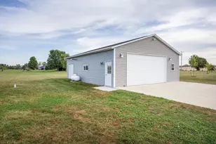 W2718 Fonda Ln, Exeter, WI 53508 - Photo 35
