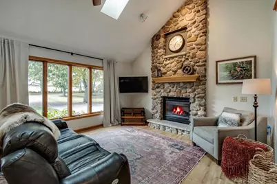 1021 Prairie Queen Road, Cambridge, WI 53523 - Photo 11