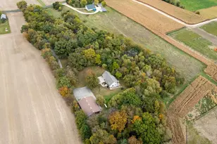 1021 Prairie Queen Rd, Cambridge, WI 53523 - Photo 87