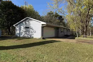 N2089 Shadow Rd, Waupaca, WI 54981 - Photo 11