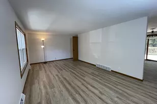 N2089 Shadow Rd, Waupaca, WI 54981 - Photo 17