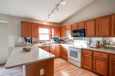 7265 W Valley Ridge Drive, Madison, WI 53719 - Photo 17