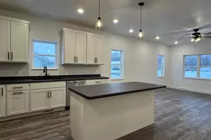 1222 Prairie Ave, Janesville, WI 53545 - Photo 15