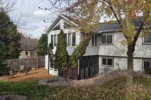 117 Knutson Dr, Madison, WI 53704 - Photo 5