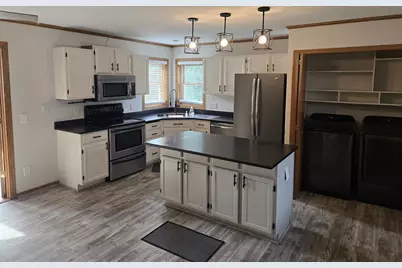 117 Knutson Drive, Madison, WI 53704 - Photo 9