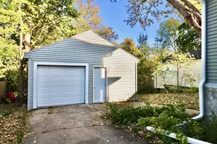 1227 Bluff St, Beloit, WI 53511 - Photo 19