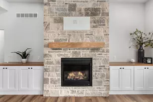 4090 Hanover Dr, DeForest, WI 53532 - Photo 23