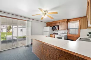 216 E Division St, Watertown, WI 53098 - Photo 7