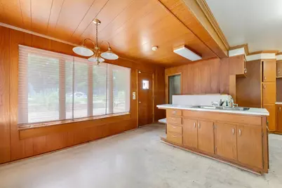 227 Sarrington Street, Wisconsin Dells, WI 53965 - Photo 11