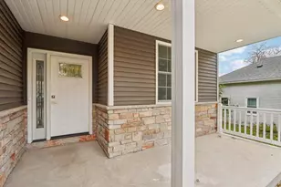 127 E Franklin St, Portage, WI 53901 - Photo 5