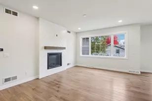 127 E Franklin St, Portage, WI 53901 - Photo 7