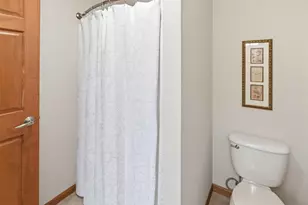 1046 Stonehaven Dr, Sun Prairie, WI 53590 - Photo 27