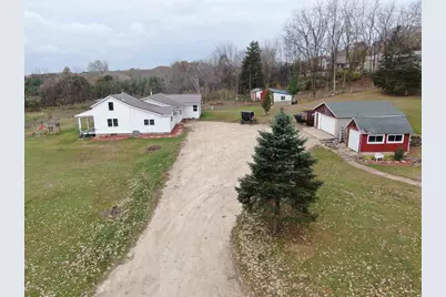 N9307 Old Highway 22 Road, Pardeeville, WI 53954 - Photo 7