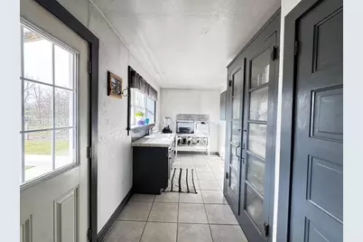 N9307 Old Highway 22 Road, Pardeeville, WI 53954 - Photo 17