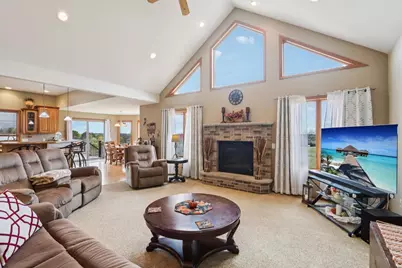 6784 Tartan Trail, Sun Prairie, WI 53590 - Photo 9