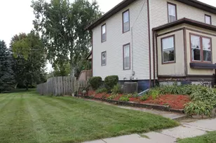 412 Manning St, Columbus, WI 53925 - Photo 5