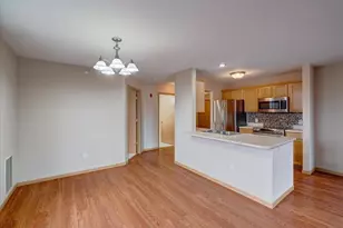 704 Herndon Dr, Madison, WI 53718 - Photo 7