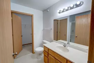 704 Herndon Dr, Madison, WI 53718 - Photo 15