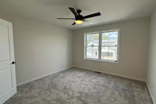 3164 S Bartells Dr Dr, Beloit, WI 53511 - Photo 9