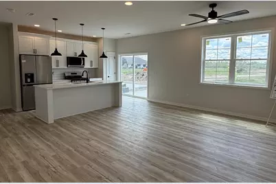 3164 S Bartells Dr Drive #202, Beloit, WI 53511 - Photo 5