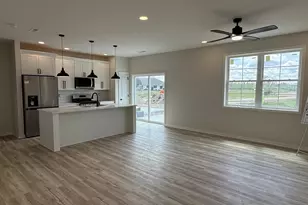 3164 S Bartells Dr Dr, Beloit, WI 53511 - Photo 5