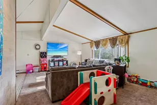 1526 Manor Dr, Janesville, WI 53548 - Photo 9