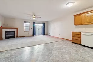 2339 Effingham Way, Sun Prairie, WI 53590 - Photo 5