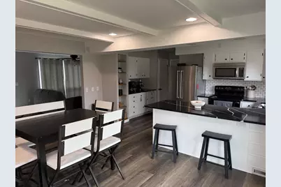 104 E 3rd Avenue, Brodhead, WI 53520 - Photo 9