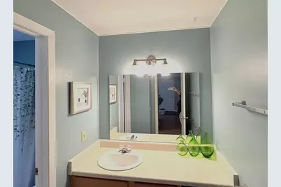 2404 Independence Lane #204, Madison, WI 53704 - Photo 7