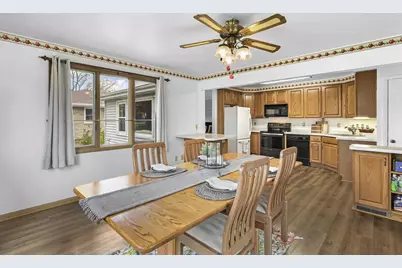 210 Pleasant Drive, Waunakee, WI 53597 - Photo 7