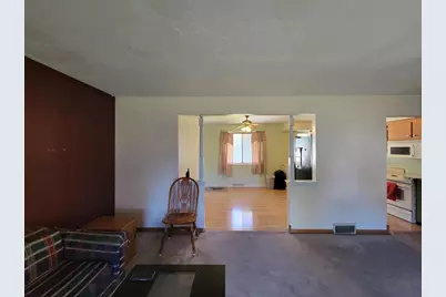 2205 S Palm Street, Janesville, WI 53546 - Photo 9