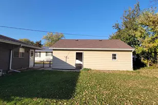 2205 S Palm St, Janesville, WI 53546 - Photo 23