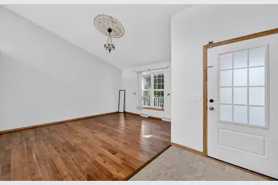 1077 Gas Light Drive, Sun Prairie, WI 53590 - Photo 3