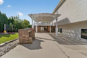 1077 Gas Light Dr, Sun Prairie, WI 53590 - Photo 39