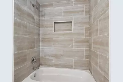 323 Center Avenue, Janesville, WI 53548 - Photo 13