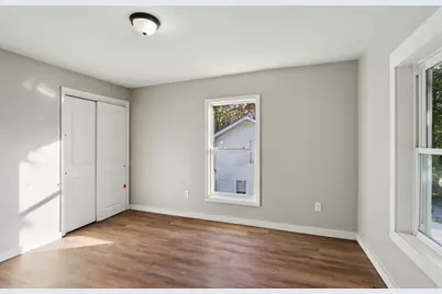 323 Center Avenue, Janesville, WI 53548 - Photo 7