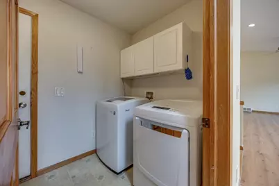 7810 Starr Grass Drive, Madison, WI 53719 - Photo 9