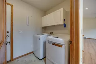 7810 Starr Grass Dr, Madison, WI 53719 - Photo 9