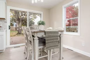 2205 Green Valley Dr, Janesville, WI 53546 - Photo 3