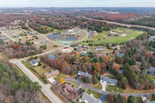 173 Sunset Cir, Wisconsin Dells, WI 53965 - Photo 5