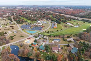 173 Sunset Cir, Wisconsin Dells, WI 53965 - Photo 11