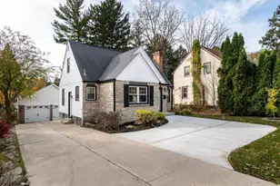 3917 Mineral Point Rd, Madison, WI 53705 - Photo 71