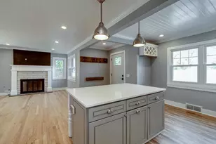 3917 Mineral Point Rd, Madison, WI 53705 - Photo 19