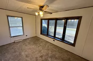 38005 Hwy 18, Prairie Du Chien, WI 53821 - Photo 15