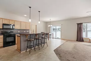 6207 Kilpatrick Ln, Madison, WI 53718 - Photo 7